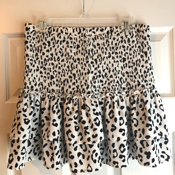 Dresses & Skirts - Cheetah print smocked skirt